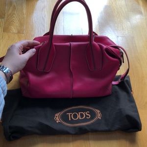 Tod’s D-Styling Bauletto leather bag (pink)